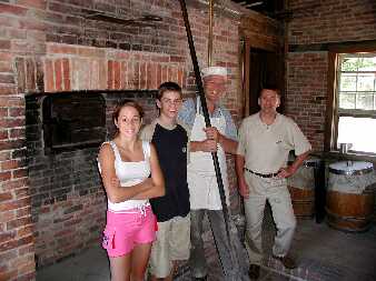 canjul2705.jpg (15721 bytes)